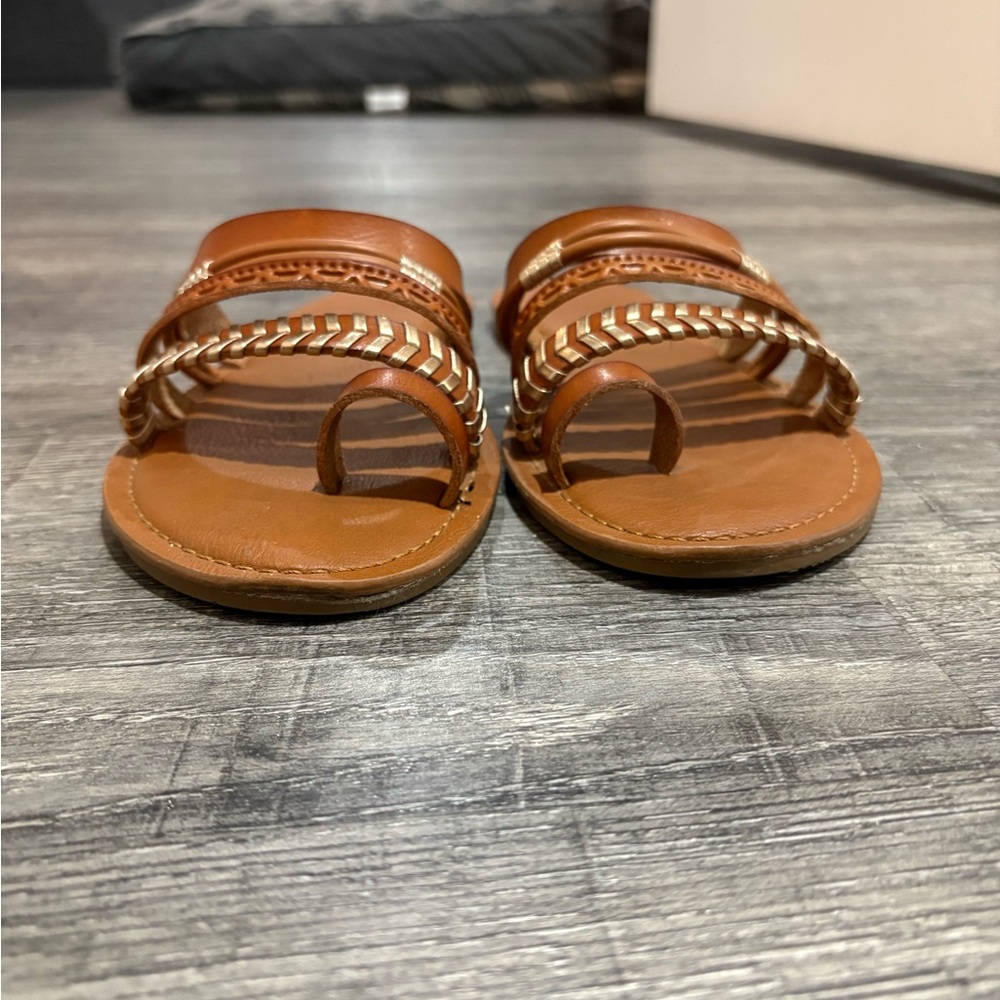 Universal Thread Tan Women's Sandals - Picture 3 of 4